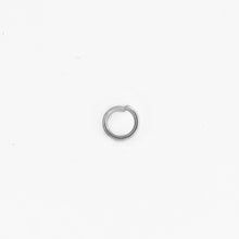 Cargar imagen en el visor de la galería, Argolla Grande Plateada de Acero Inoxidable (100 Piezas)