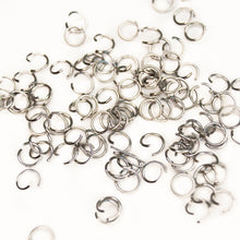Cargar imagen en el visor de la galería, Argolla Grande Plateada de Acero Inoxidable (100 Piezas)