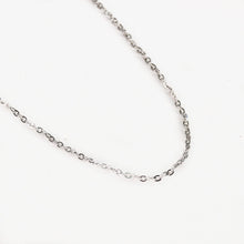 Cargar imagen en el visor de la galería, Cadena Basica Plateada de Acero Inoxidable, 50 cm (10 piezas)