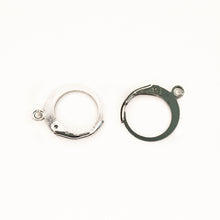 Cargar imagen en el visor de la galería, Arete Coqueta basica Plateada con asa para colgante Acero Inoxidable (10 Pares)
